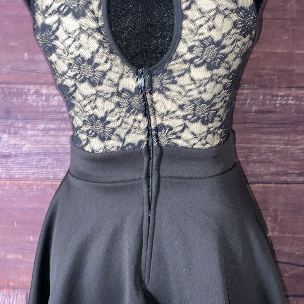 Emerald Sundae Floral Dress - Picture 10 of 10
